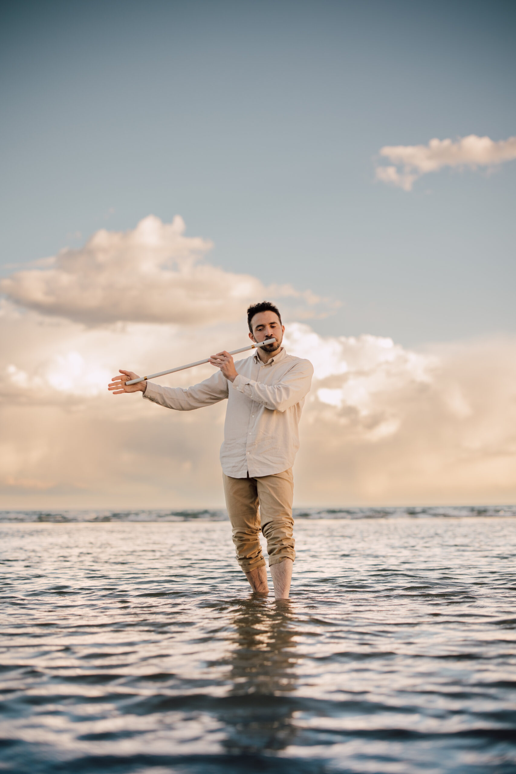 Gio mare flauto armonico spiaggia Brussa aprile2025